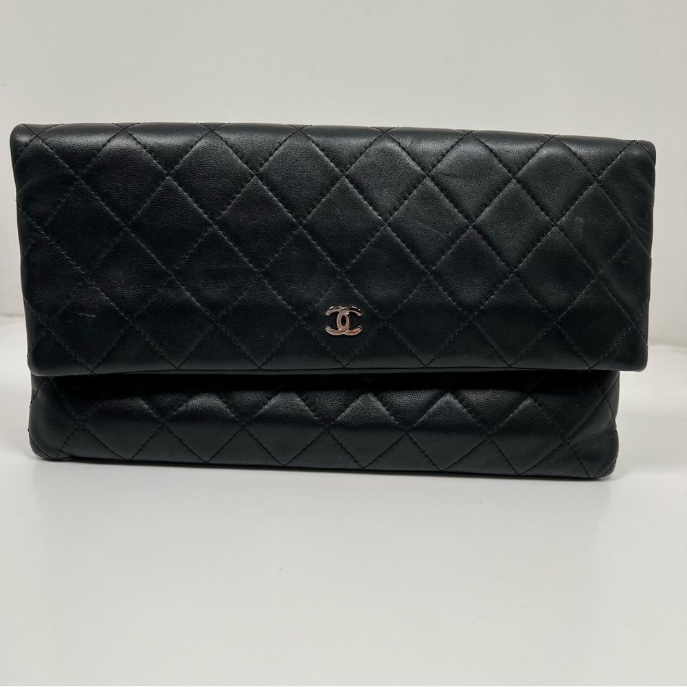 Black Chanel Quilted Lambskin CC Beauty Foldover Clutch